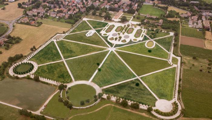 reggia di rivalta - parco.jpg